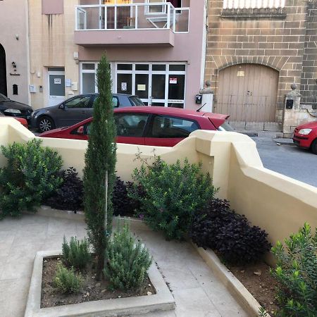 Oleander Butts Inn Żebbuġ Extérieur photo